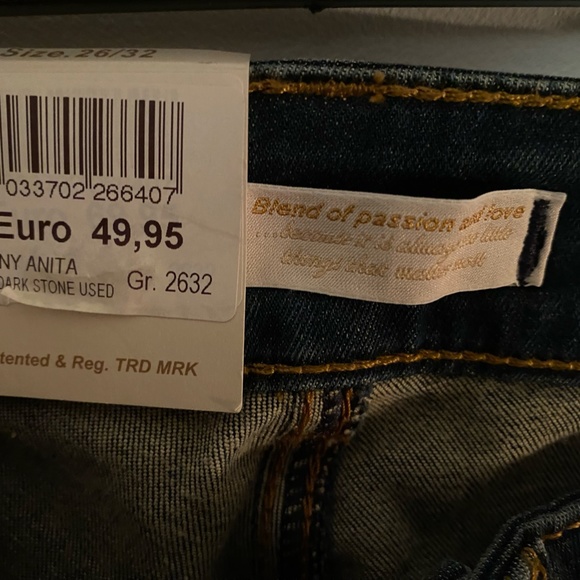 Skinny Denim - Picture 3 of 4